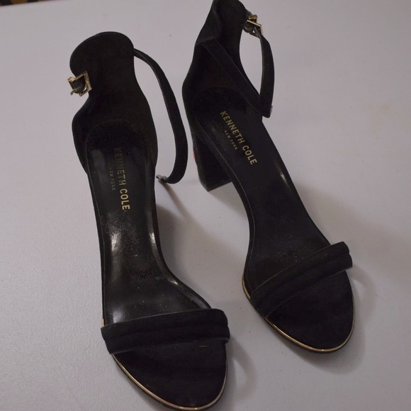 Kenneth Cole Lisa Black Suede Heels Sandals size 9.5 Embroidered Floral Chunky - Picture 8 of 8